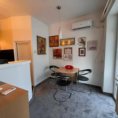 Cute Little Apartament